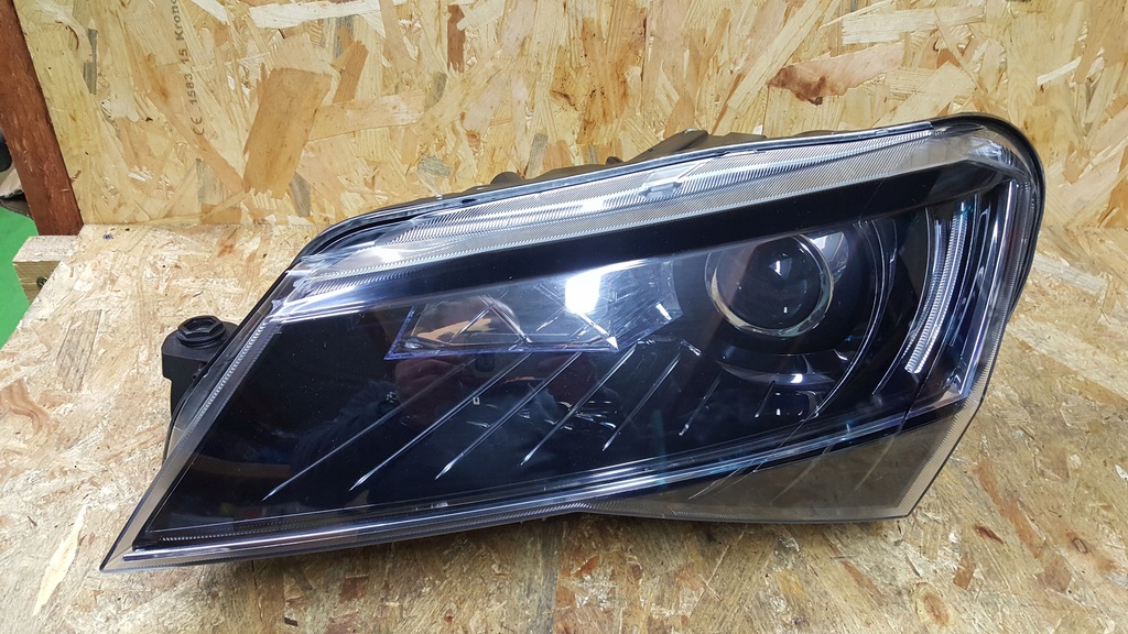  faro izq. delantera skoda superb iii 3 xénon led (#)