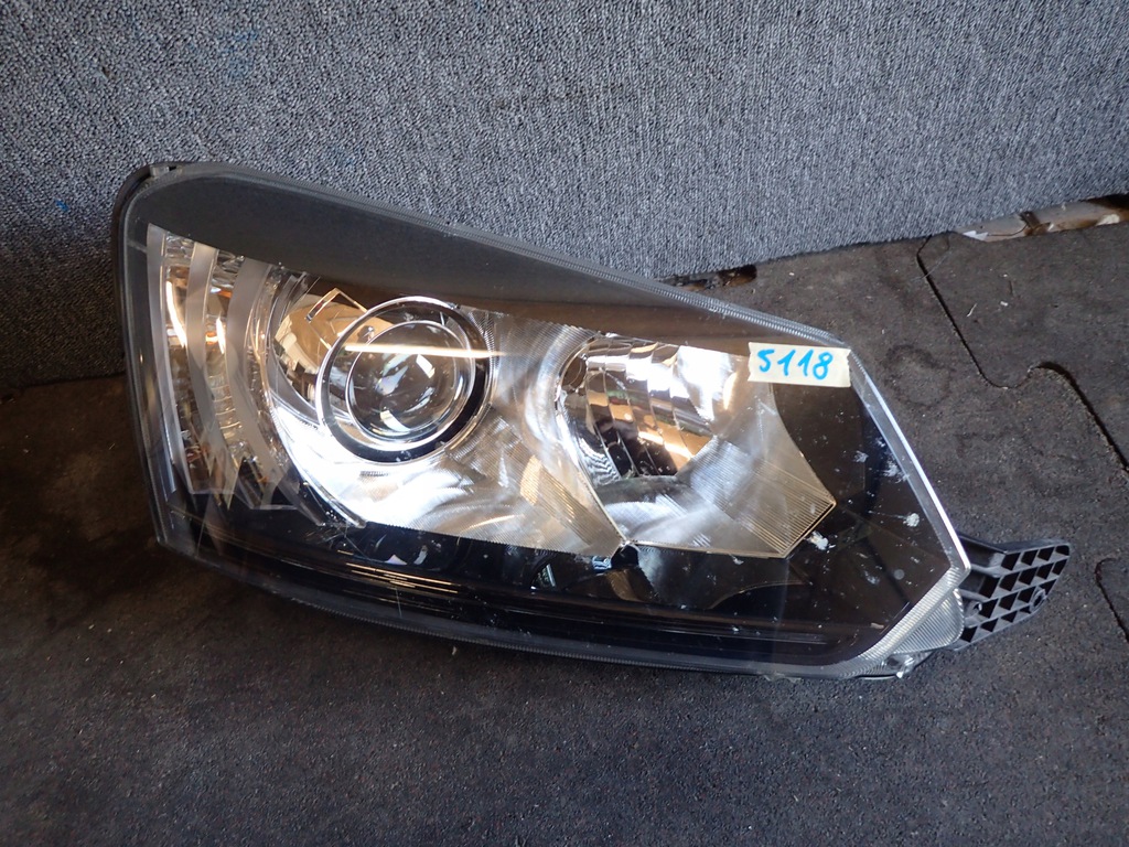  faro frente der.. skoda yeti xénon lift 14 (#)