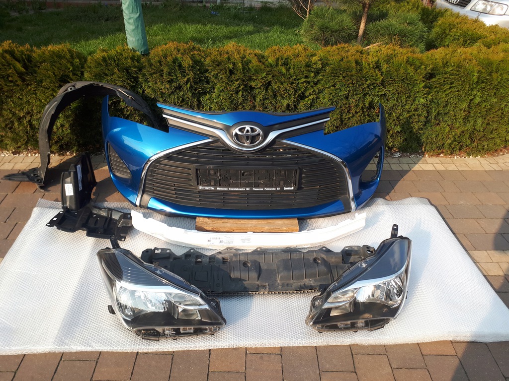 paragolpes delantero faro  izq.   der..  yaris iii lift 14 (#)