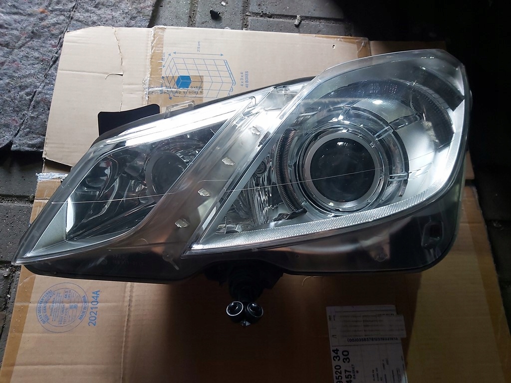clase e w207 coupe faro delantero izq. der.. xénon (#)