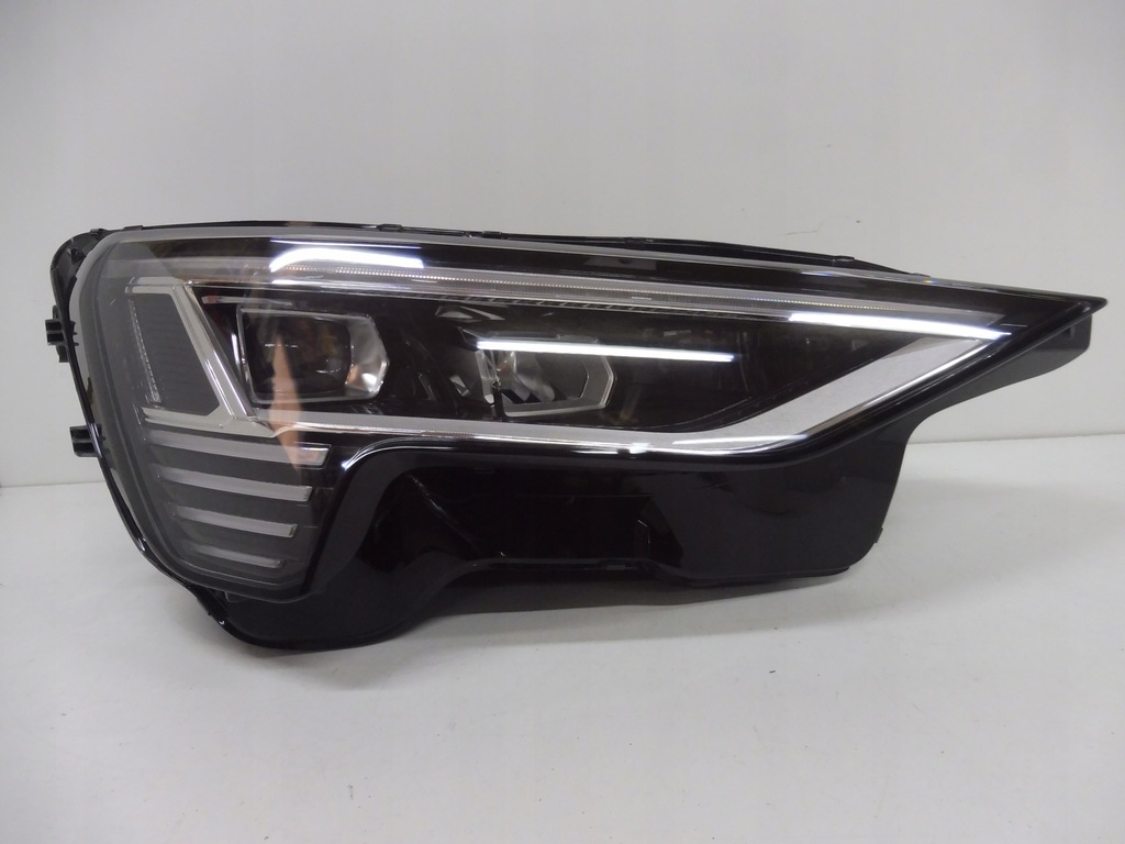 audi e tron 4ke faro der.. full led matrix (#)
