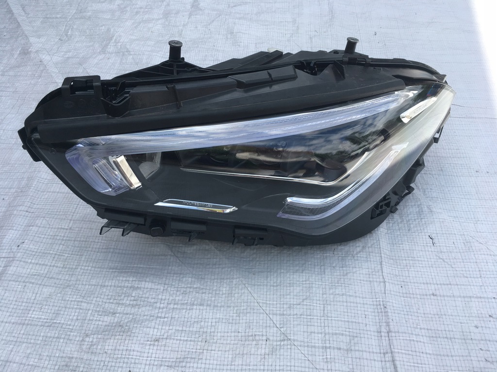 mercedes cla 118 multibeam faro delantero izq. (#)