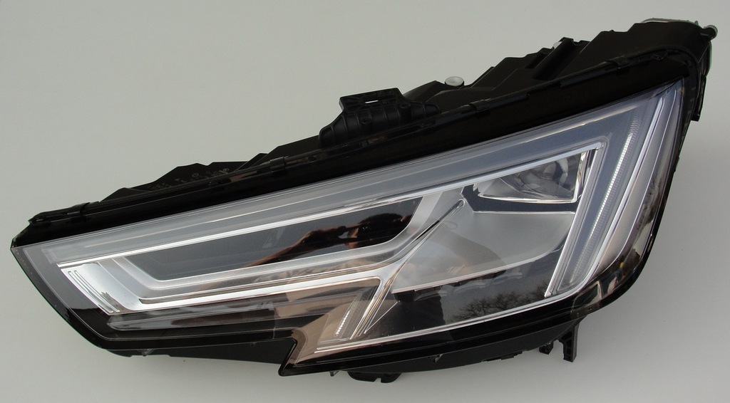 audi a4 b9 8w0 full led izq. (#)