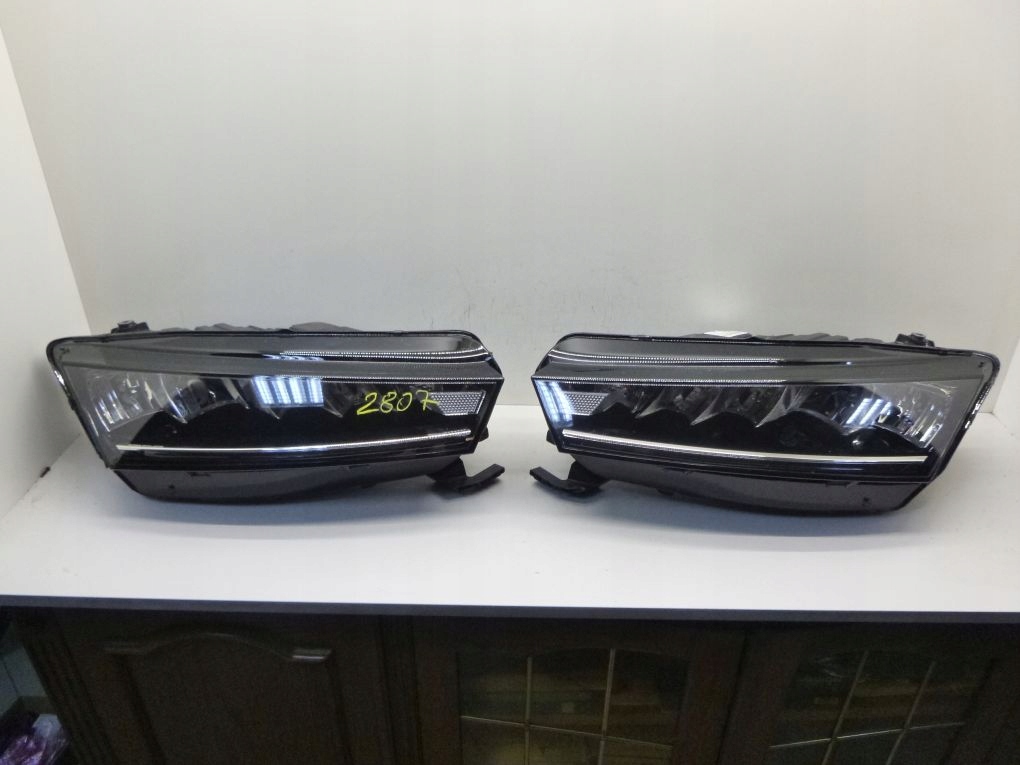 skoda octavia 4 iv 5e8 full led 20 der.. izq. (#)