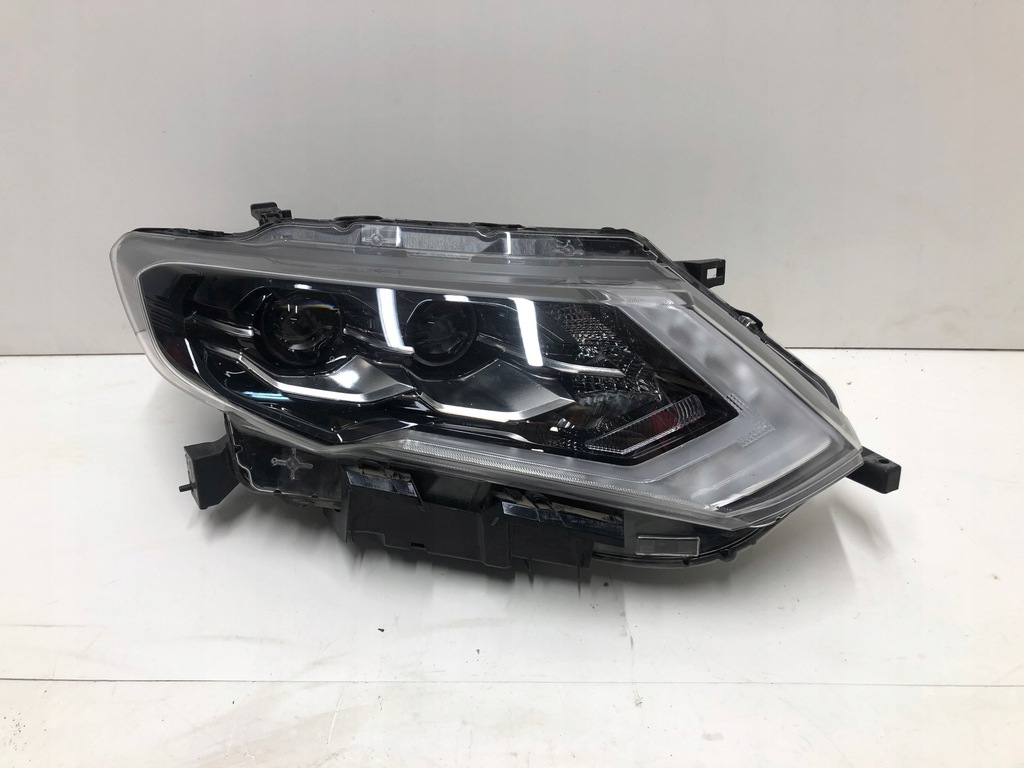  faro der.. delantero x trail t32 lift 17r > (#)