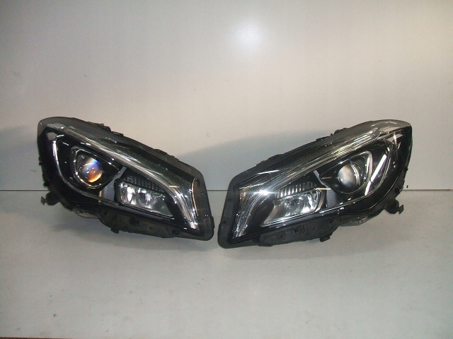 mercedes cla w117 lift faro full led der.. izq. (#)