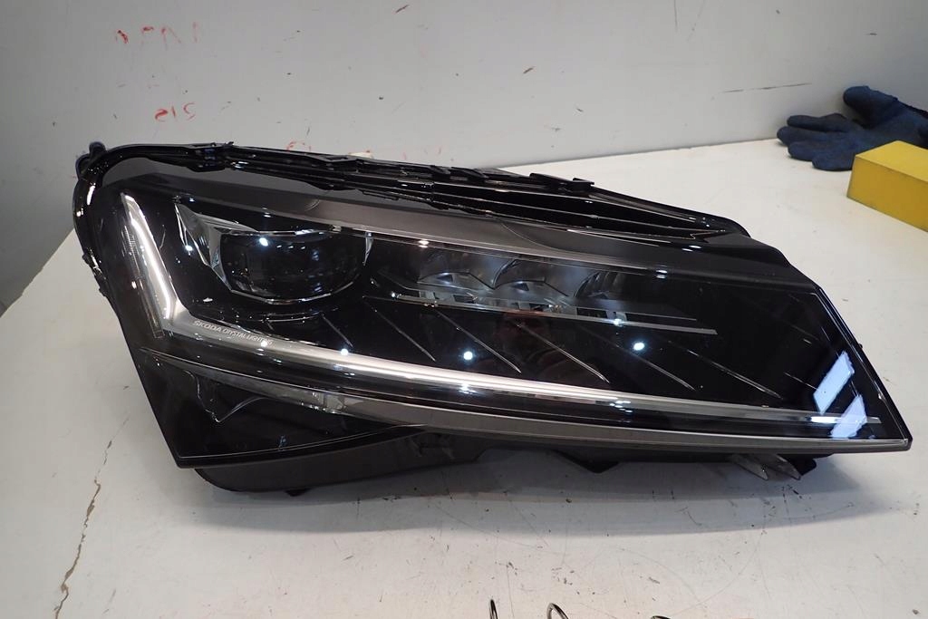  faro der.. skoda superb iii lift 19 full led (#)