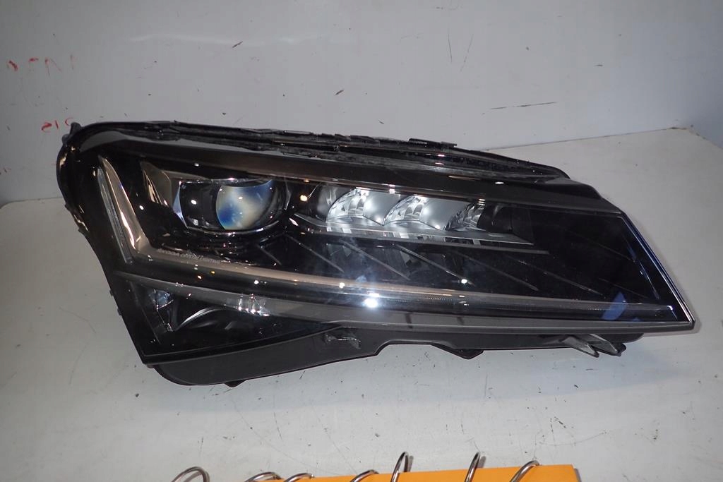  faro der.. skoda superb iii lift 19 full led (#)