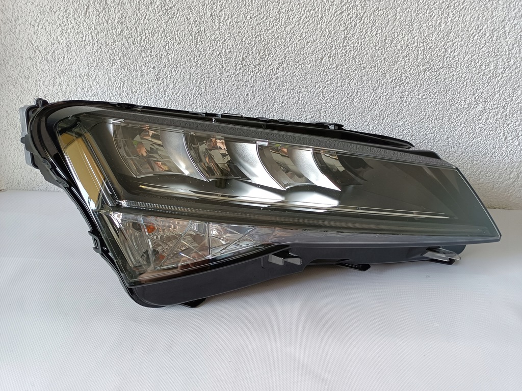 skoda superb 3 lift faro der.. led 3v1941016c (#)