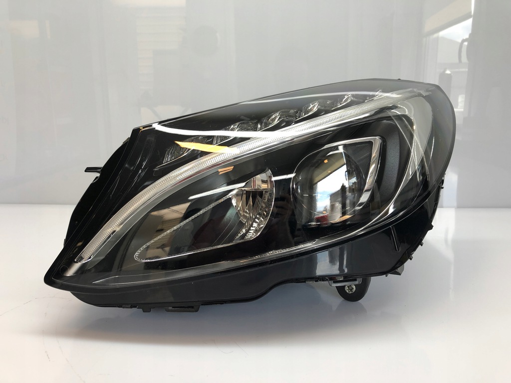  faro frente mercedes w205 led izq.  nuevo  (#)
