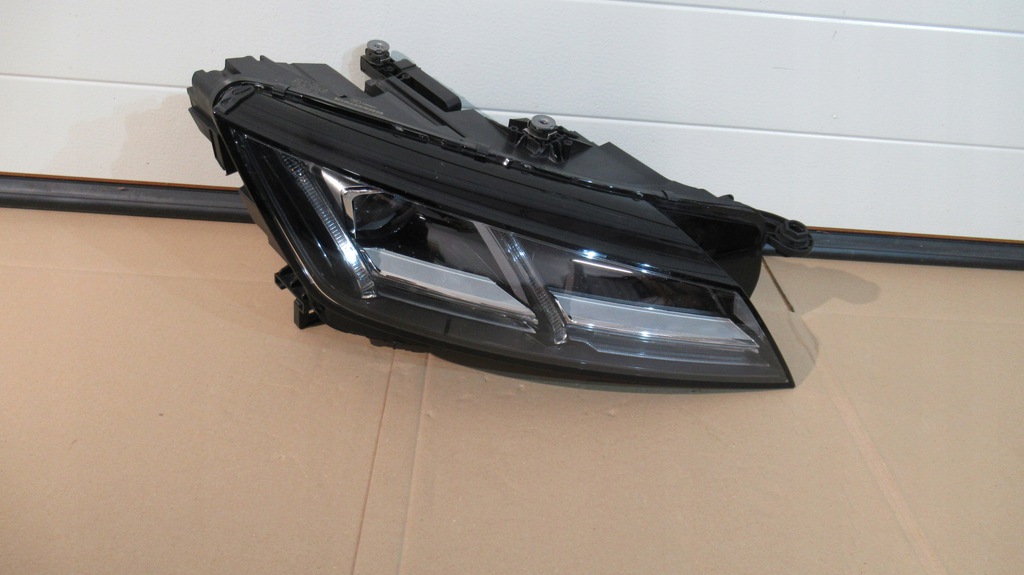 der.. faro audi tt 8s0 full led (#)