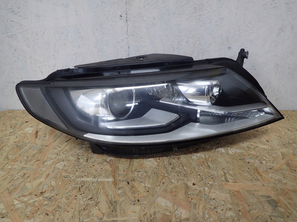  faro der.. bi xénon vw passat cc lift 3c8 (#)