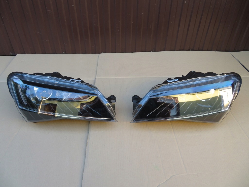  faro izq. der.. skoda superb iii xénon 15 19r (#)