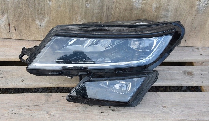 skoda kodiaq full led faro frente  (#)