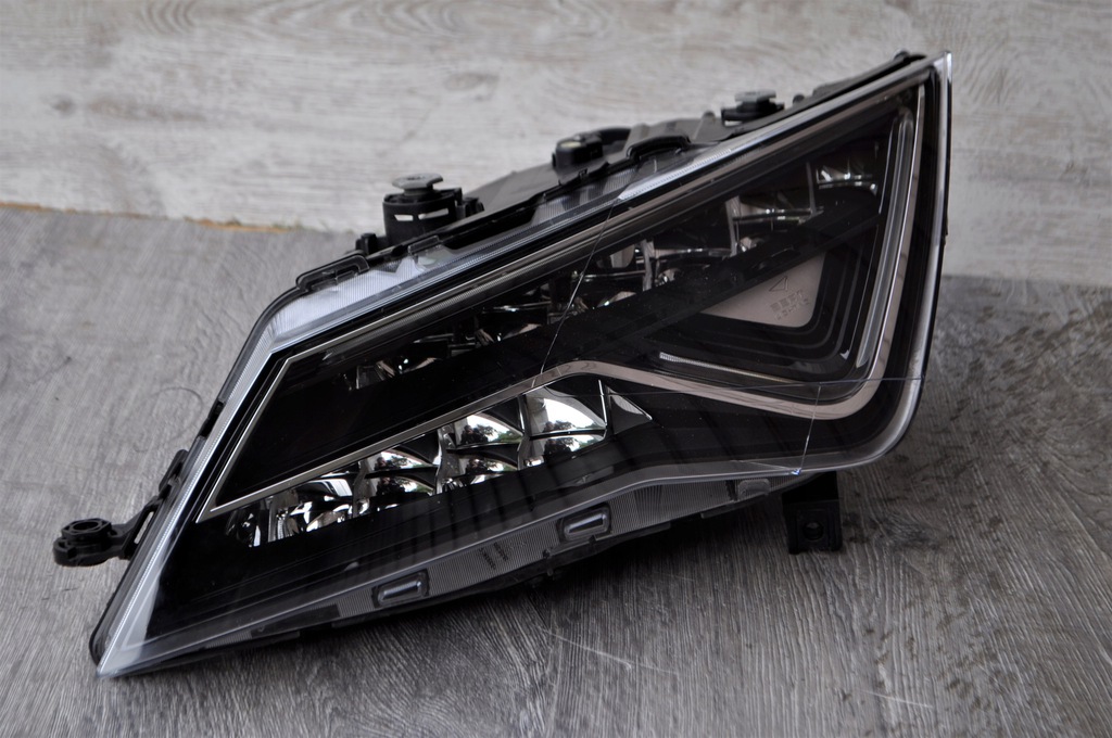  faro izq. leon iii lift 16 full led 5f1941007g (#)