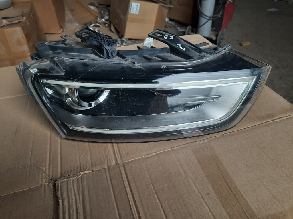 audi q3 8u0 faro der.. original compl (#)