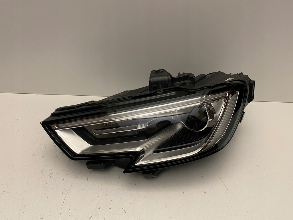 audi a3 bi xénon 8v0 lift izq. faro 8v0941005e (#)