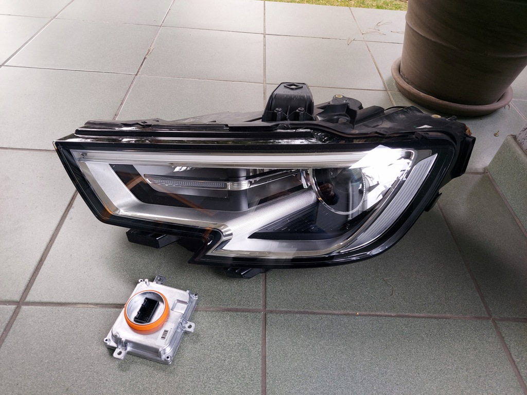 audi a3 bi xénon lift 8v0941005e izq. europa (#)