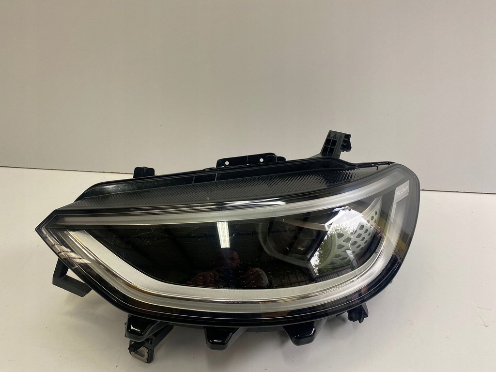  faro vw id3 iq full led 10b941035a izq. (#)