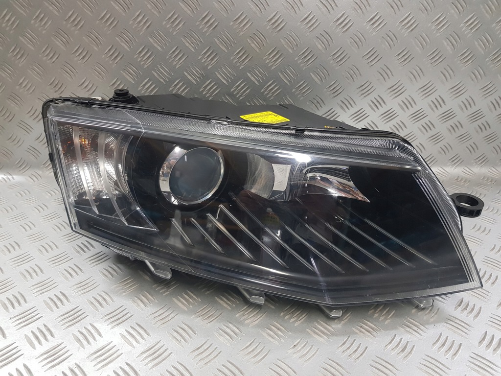  faro der.. delantero skoda octavia iii (#)