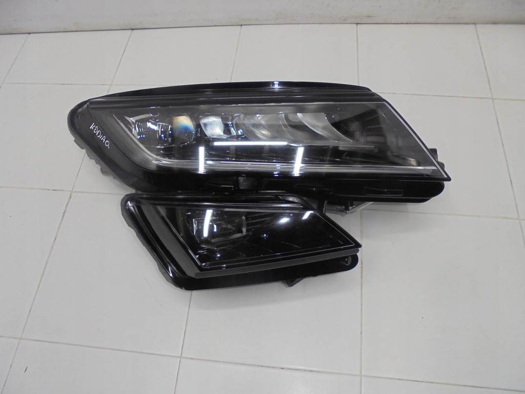 skoda kodiaq faro full led der.. delantero 16r> (#)