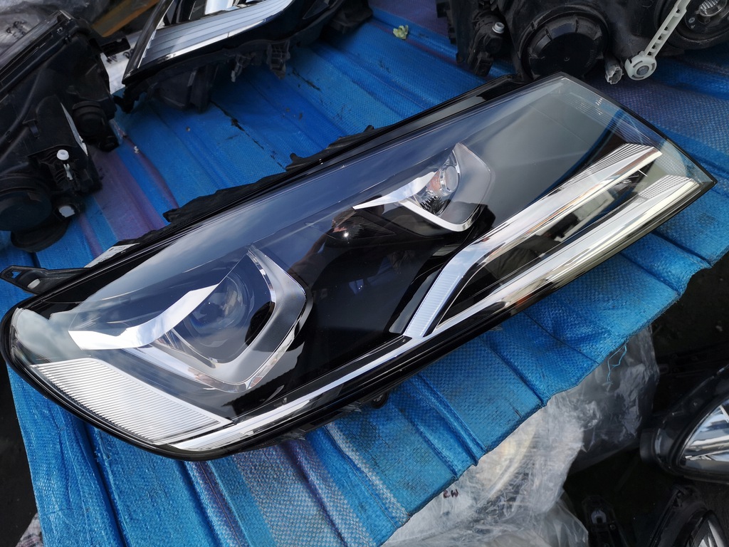 faro touareg lift bi xénon 7p1941  der..  izq.  (#)