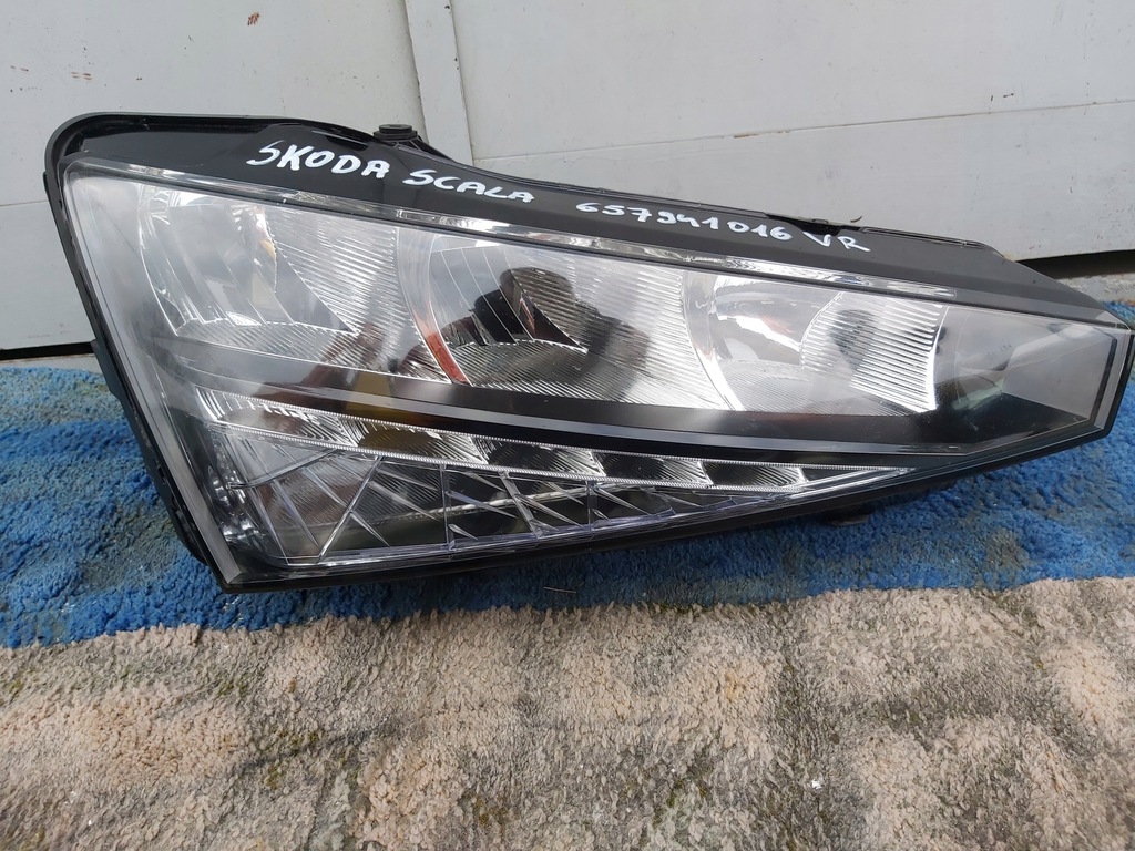 skoda scala full led 657941016 faro der.. delantero (#)
