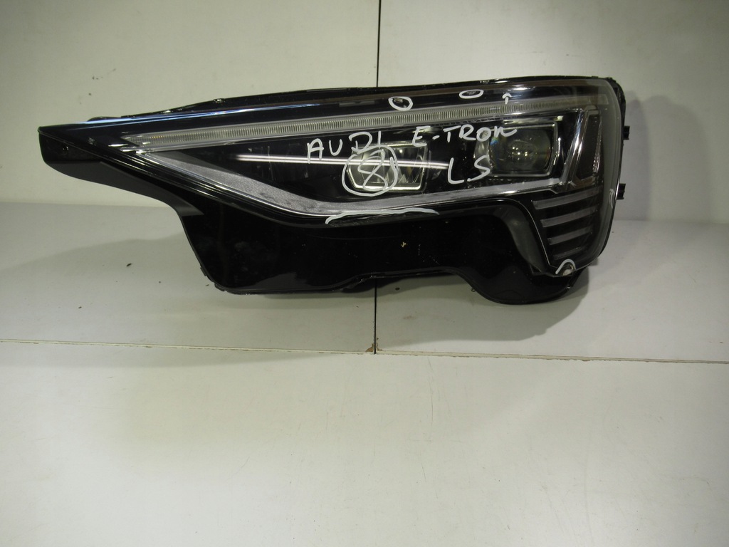 audi e tron 4ke faro full led izq. 4ke941039 (#)