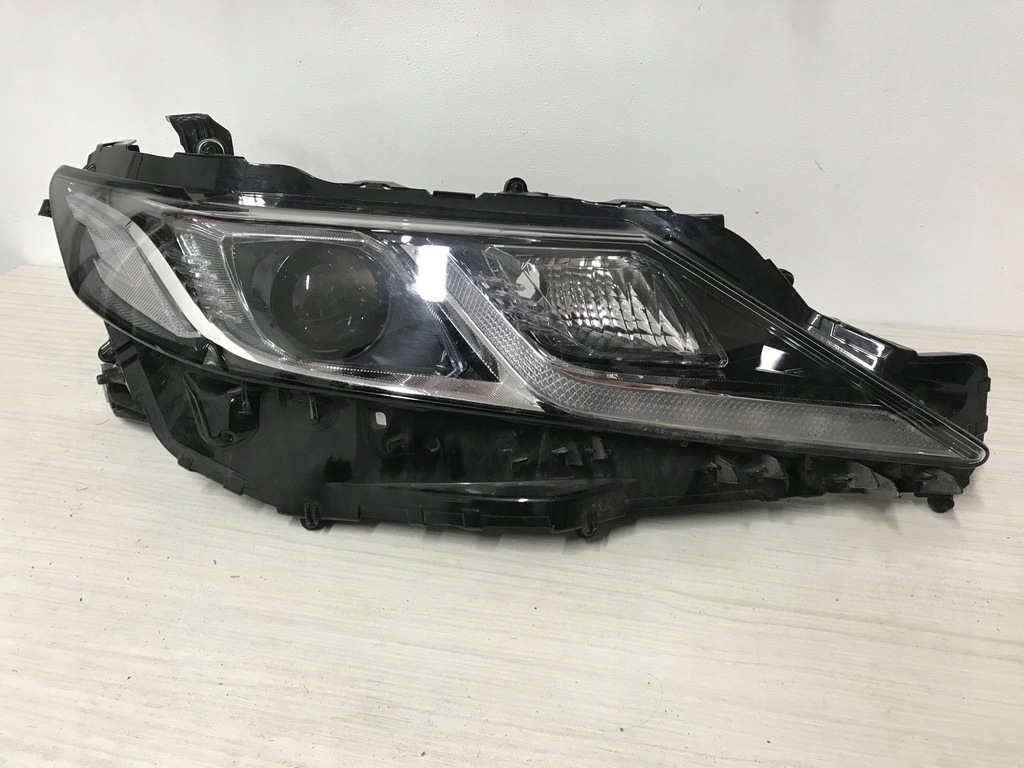  faro delantero der.. camry 2017 (#)