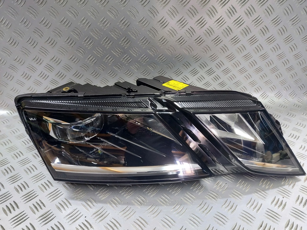  faro der.. delantero skoda octavia iii (#)