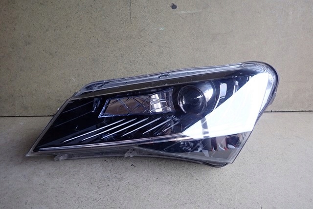  faro izq. izq. bi xénon skr skoda superb 3 iii 3v (#)