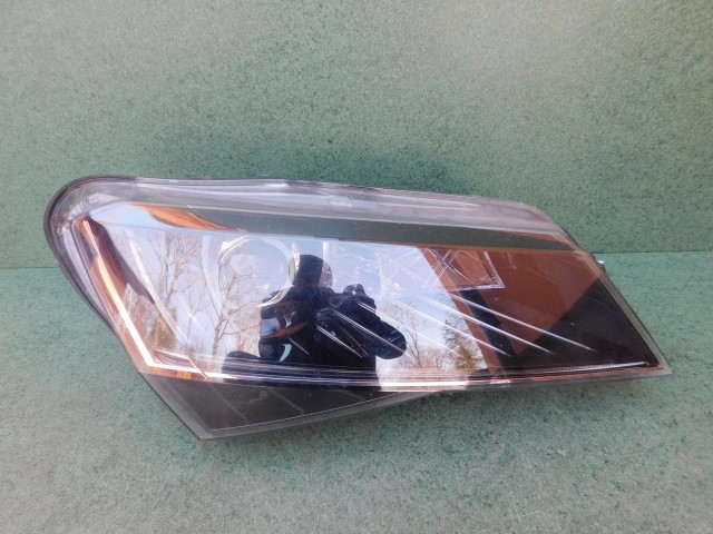  faro der.. bi xénon der.. skr skoda superb iii 3v (#)