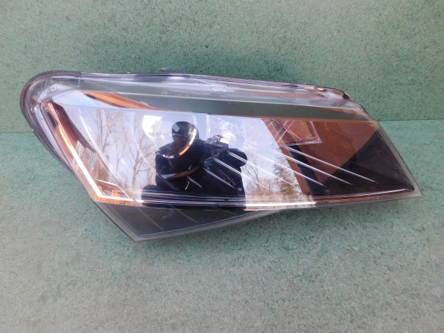  faro der.. bi xénon der.. skr skoda superb iii 3v (#)