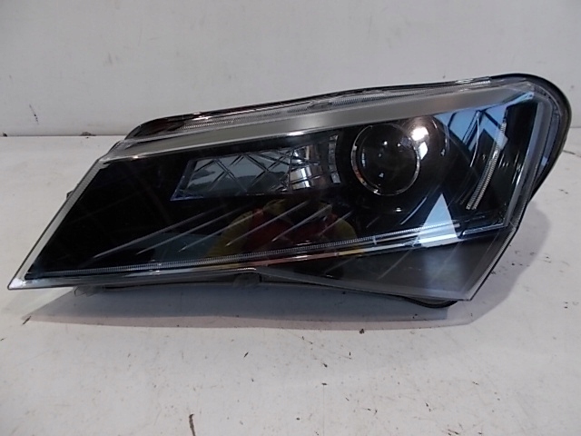 skoda superb iii 3v 15 19 xénon led faro izq. (#)