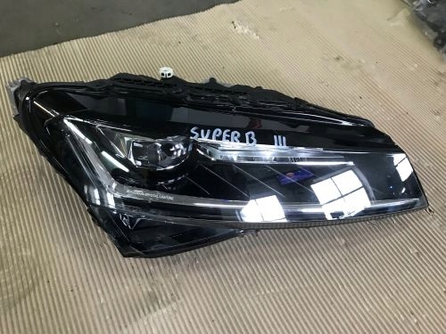  faro skoda superb iii der.. delantero fullled (#)