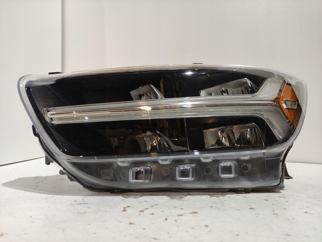 volvo xc40 2018 oe faro 32228286 (#)