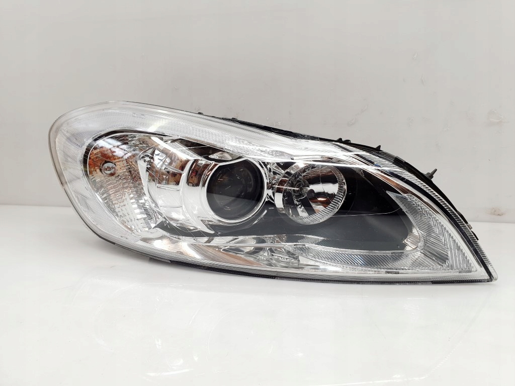 volvo c70 lift 09 13r der.. faro delantero xénon skr (#)