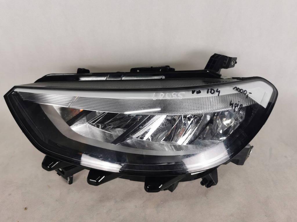  faro izq. vw id4 4pin (#)