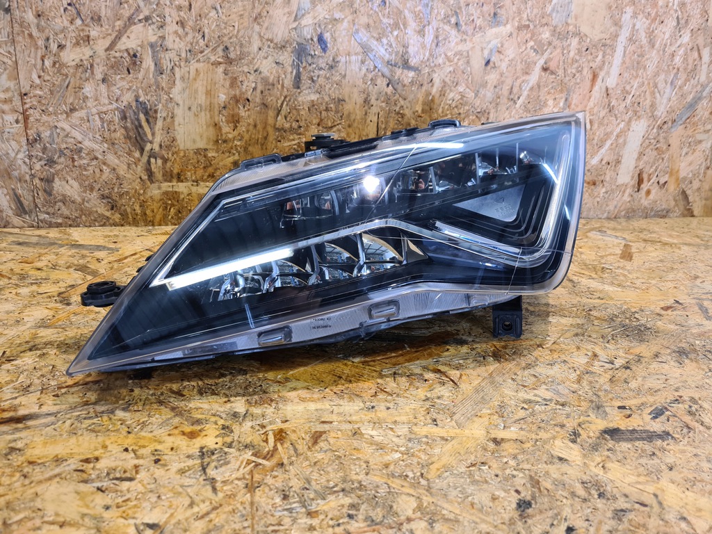  faro izq. leon iii lift full led 5f1941007l (#)