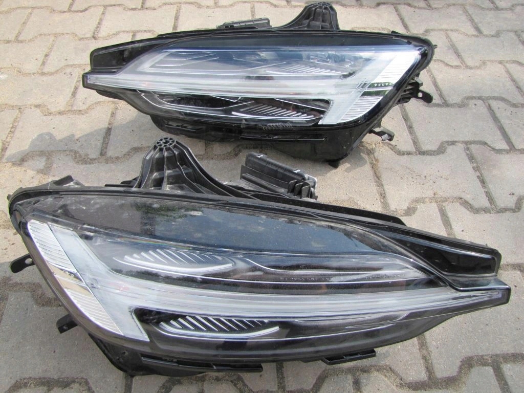 volvo s60 v60 cc ii faro izq. der.. delantero led (#)
