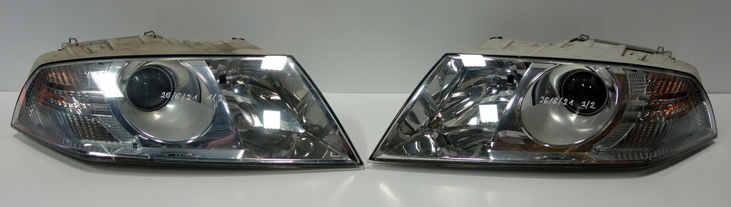 skoda octavia 2 2004 08 xénon faros frente delantero (#)