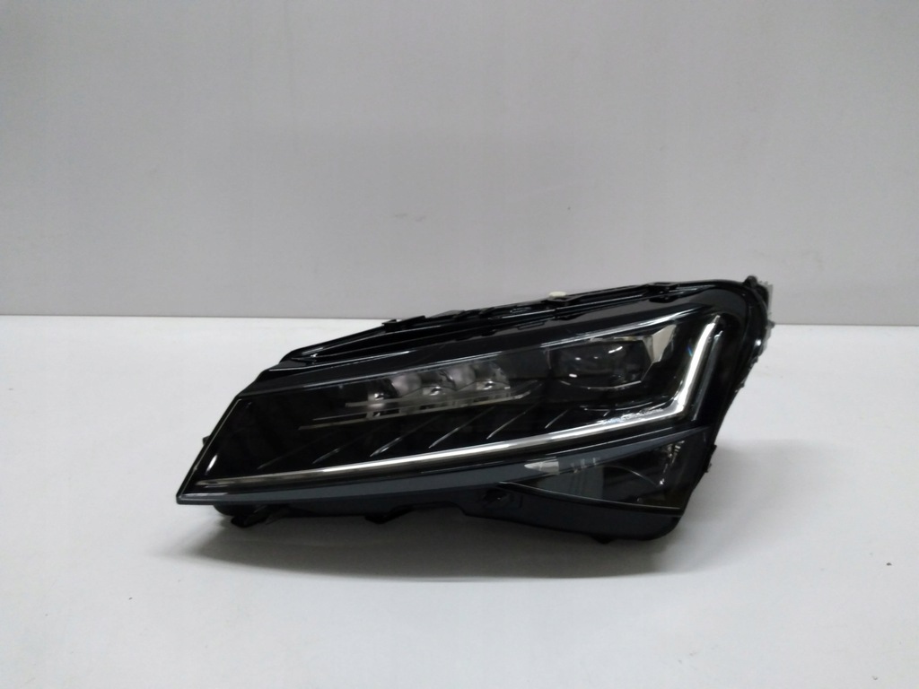 skoda superb iii lift crystal full led izq. 19 21 (#)