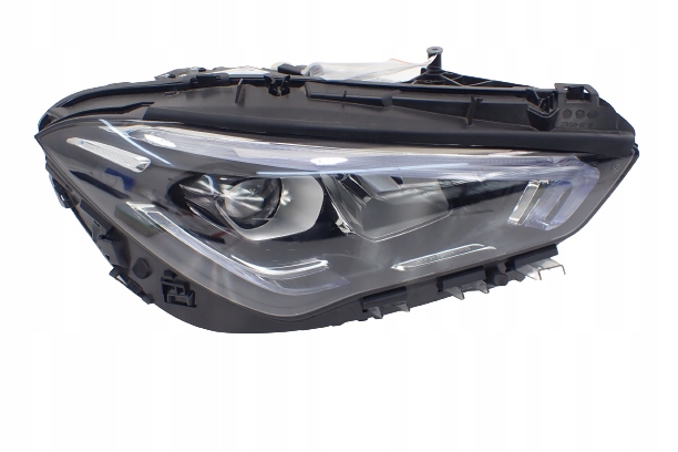 mercedes cla a118 faro der.. full led europa (#)