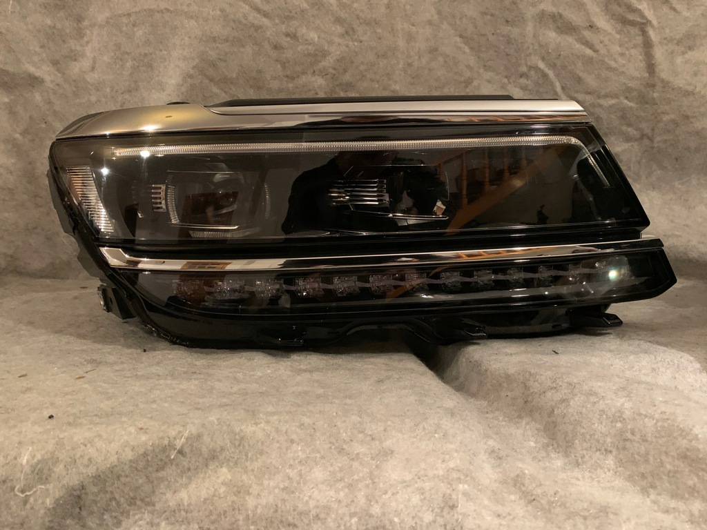 vw tiguan 5na der.. faro full led (#)