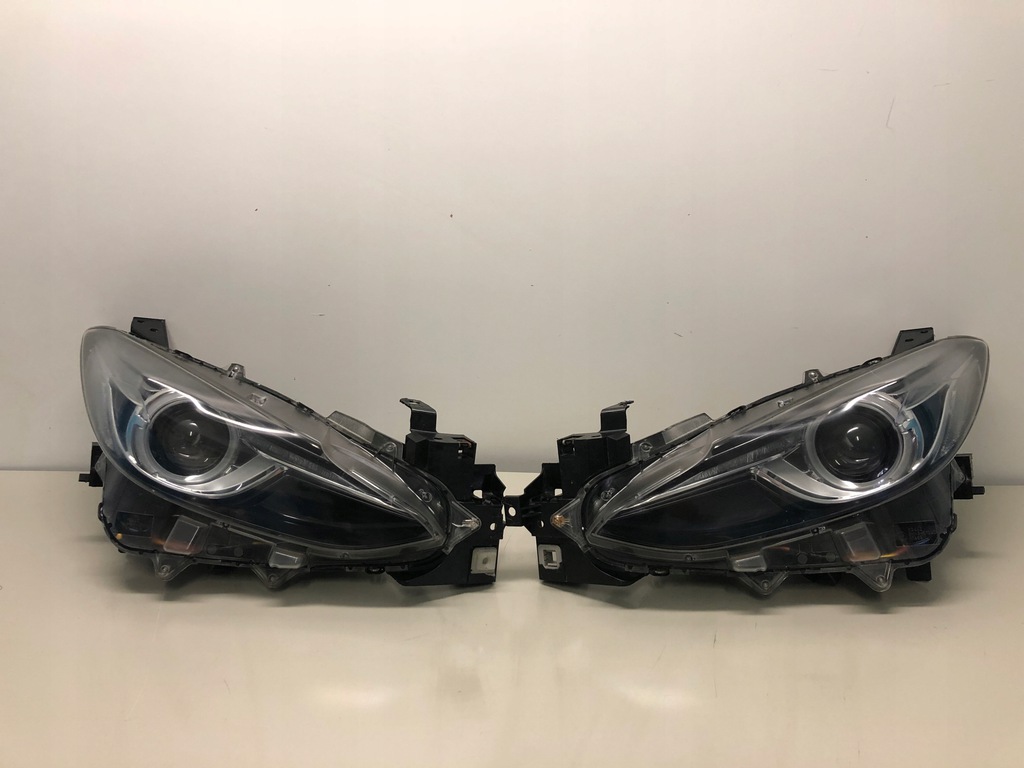  faros frente izq. der.. mazda 3 2013 xénon (#)