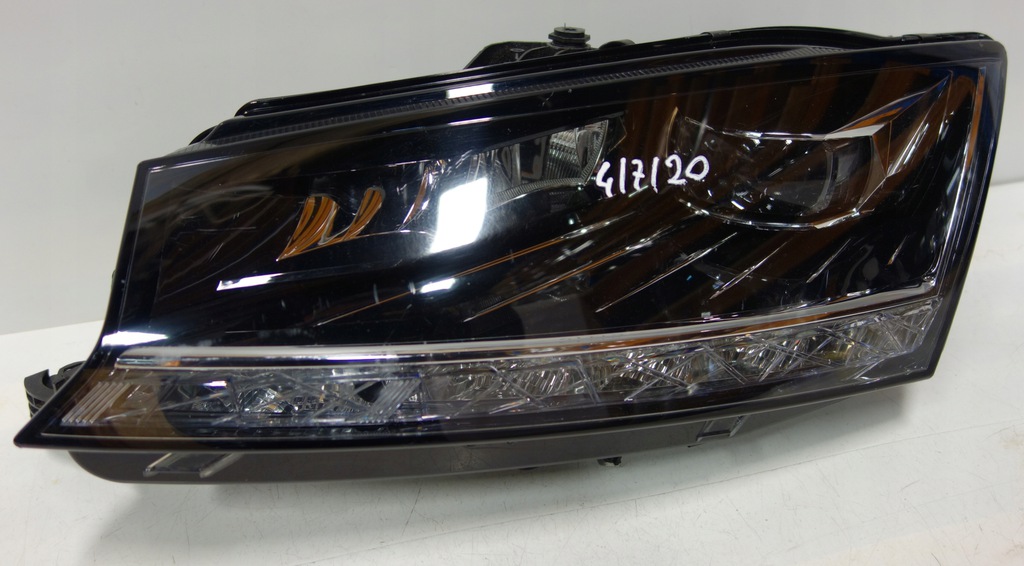 skoda fabia iii 19 lift full led faro izq. delantero (#)