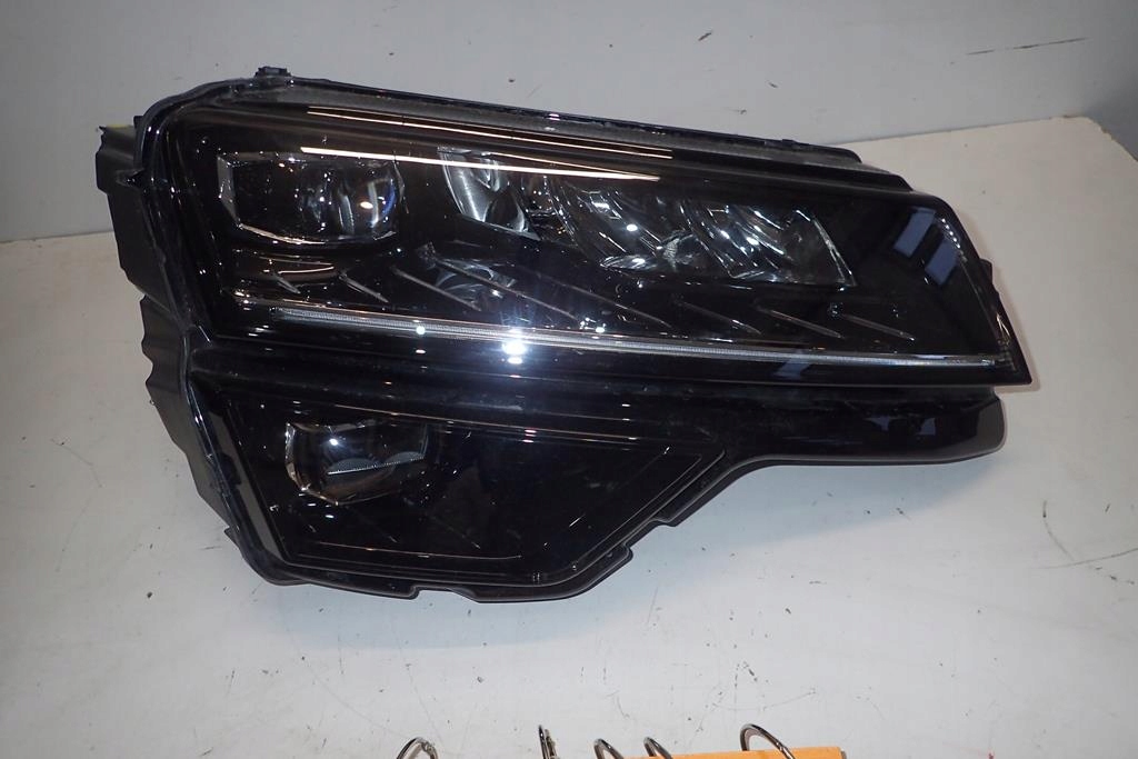 faro delantero der.. skoda karoq 17 full led (#)