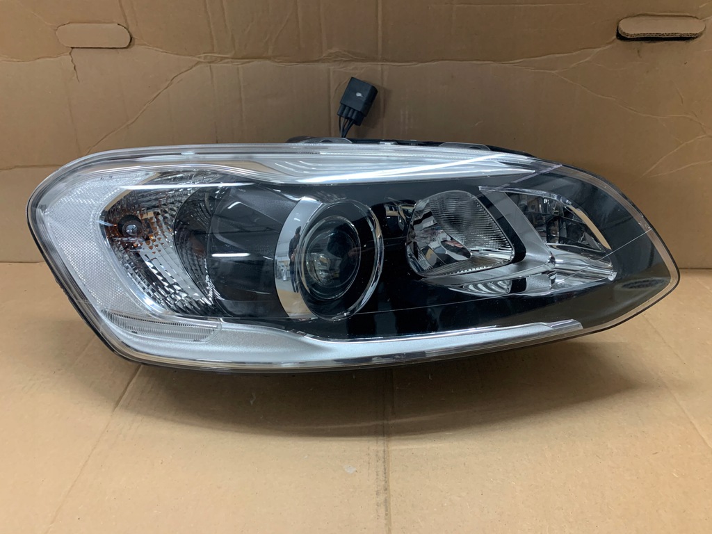 volvo xc60 lift 14 17 der.. faro xénon (#)