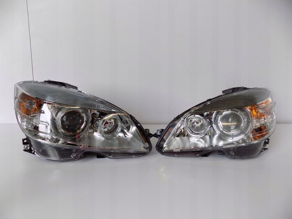 mercedes w204 c clase faro der.. bi xénon 3686 (#)
