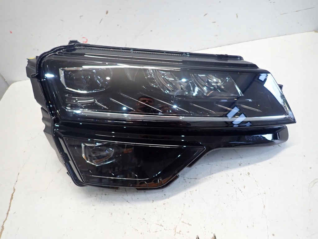  faro delantero der.. skoda karoq 2016 full led (#)